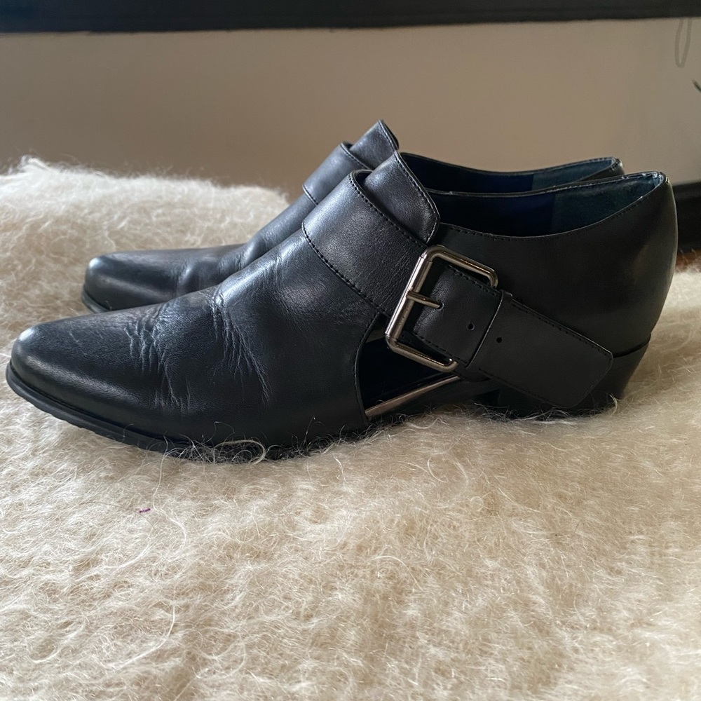 Tahari Black Leather Cut-out Booties - size 8